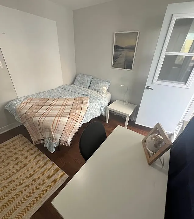 111 Davisville Ave #617B