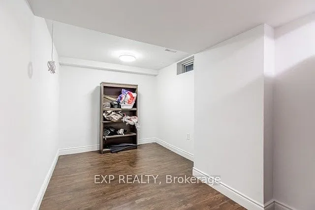 833 Scollard Ct #81 — Photo 24