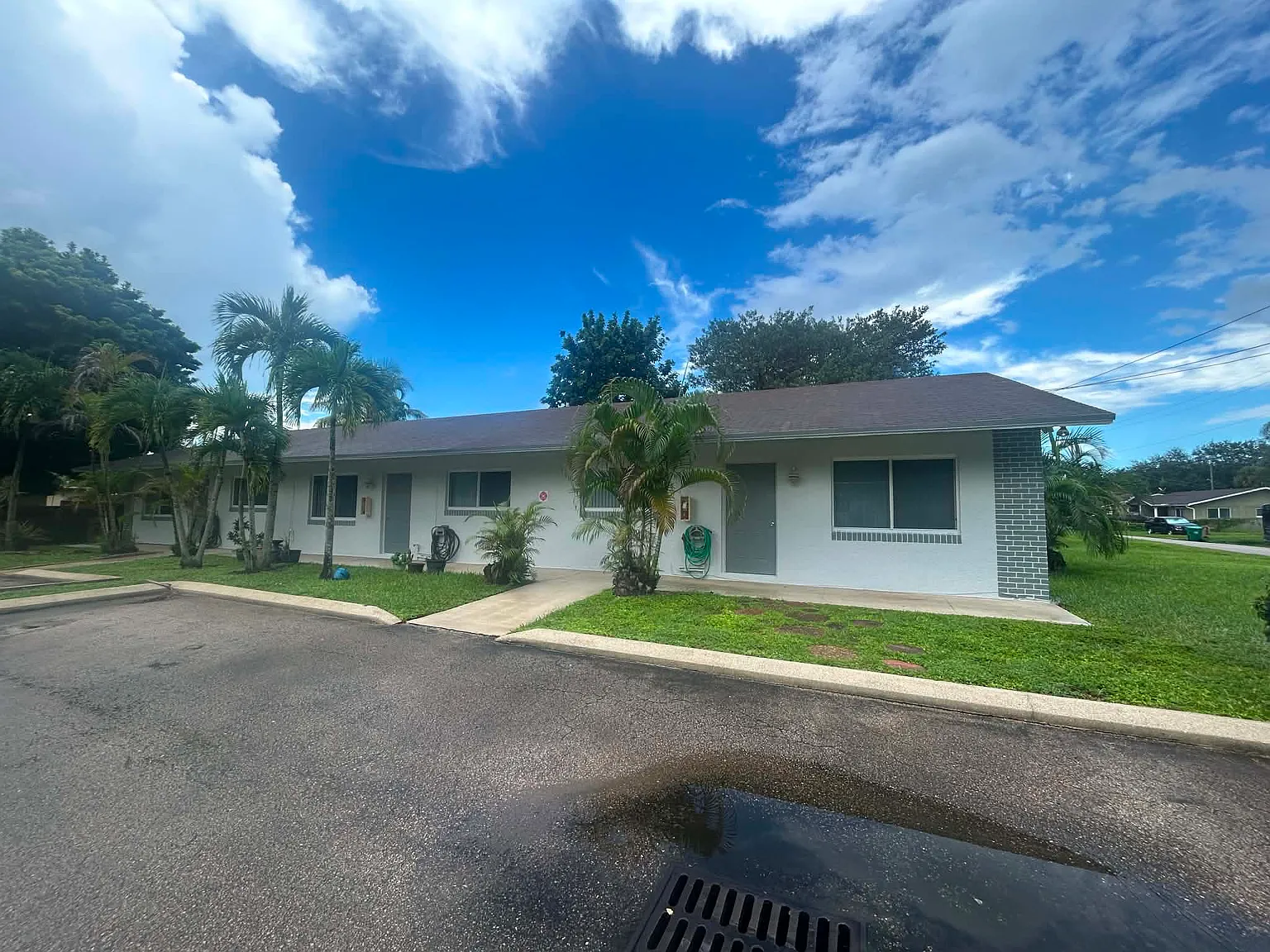 2 bed, 1080 sqft, $2,000 — Photo 1