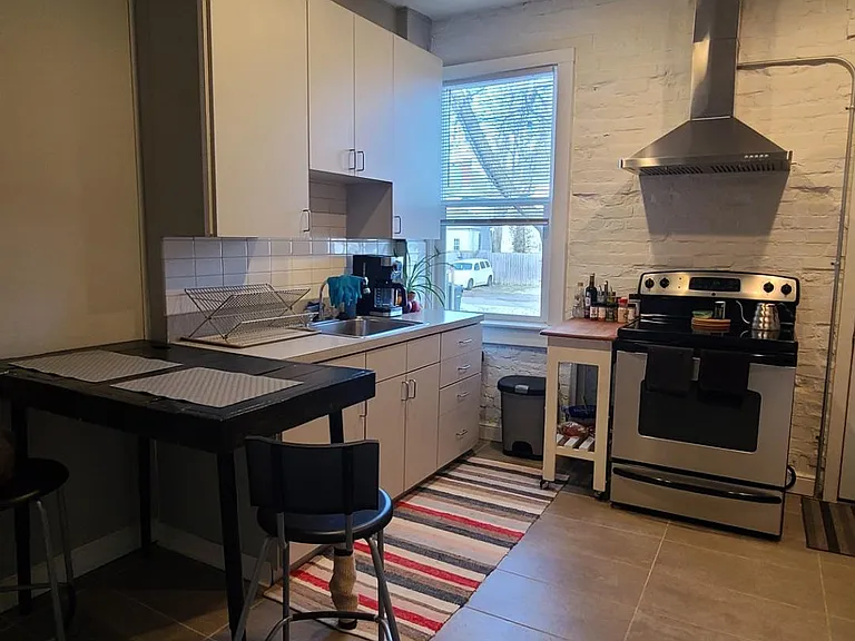 216 Dakota Ave — Photo 10