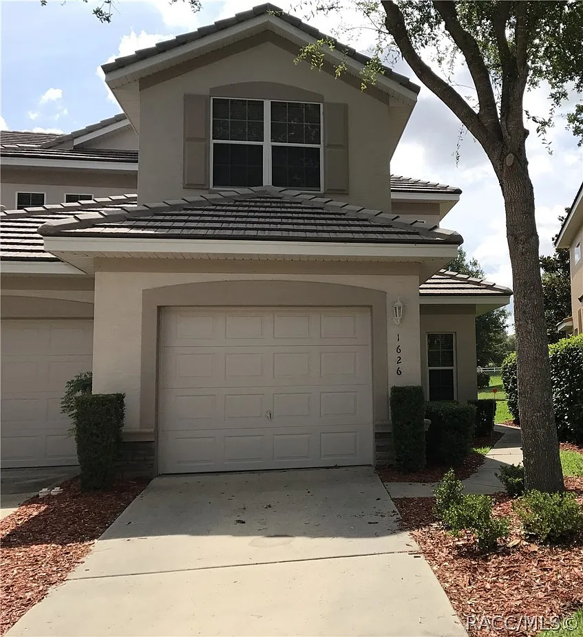 2 bed, 2.5 bath, 1663 sqft, $1,700 — Photo 1