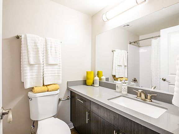 3rd image of 1390 Market St #2702