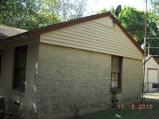 2nd image of 2109 Sunnybrook Ln