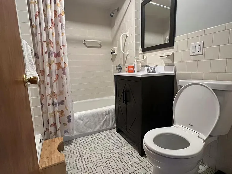 413 Grand Ave #1 — Photo 9
