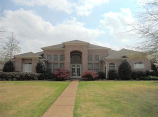 8903 River Meadow Dr, Cordova, TN 38018