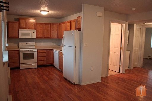 3rd image of 408 E Comanche St APT D2