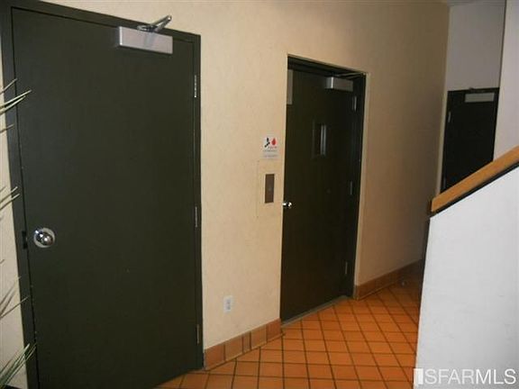 5th image of 33 Vandewater St APT 302