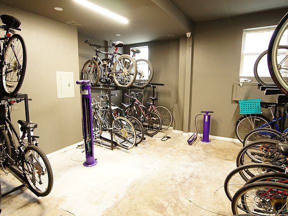 3rd image of 1627 N Humboldt Blvd #565