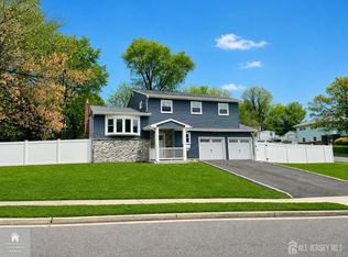 1 Baumer Rd, Sayreville, NJ 08872