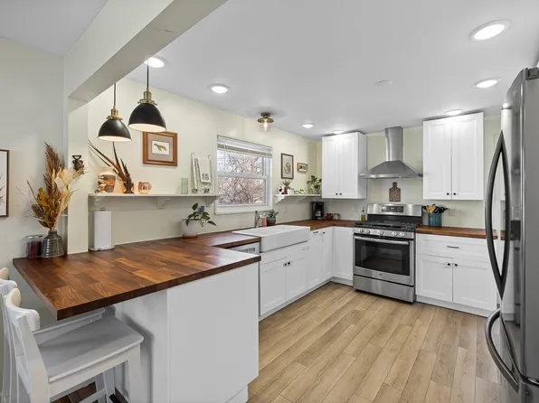 910 Joy Ave, Rapid City, SD 57701
