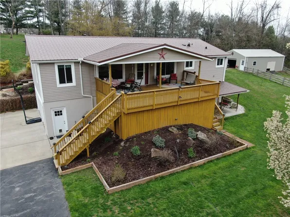 100 Geilar Ln, Canonsburg, PA 15317