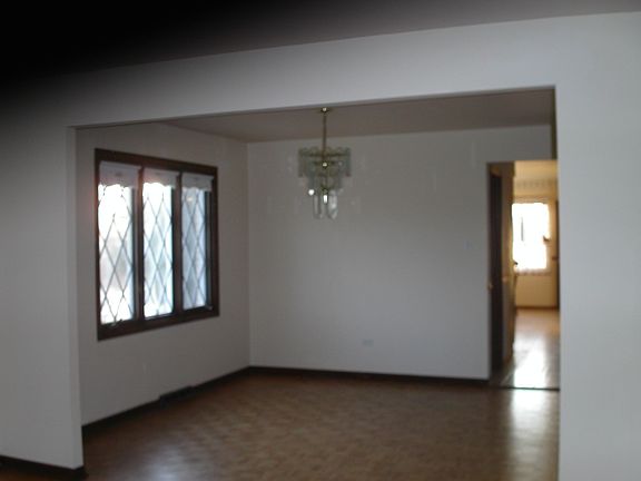 3rd image of 9460 Belmont Ave