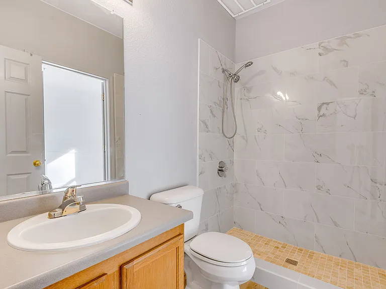 18959 E Warren Dr #207 — Photo 10