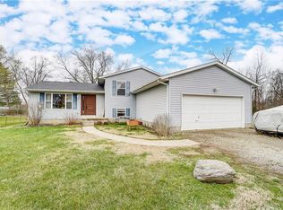 22 Apple Ln, Germantown, OH