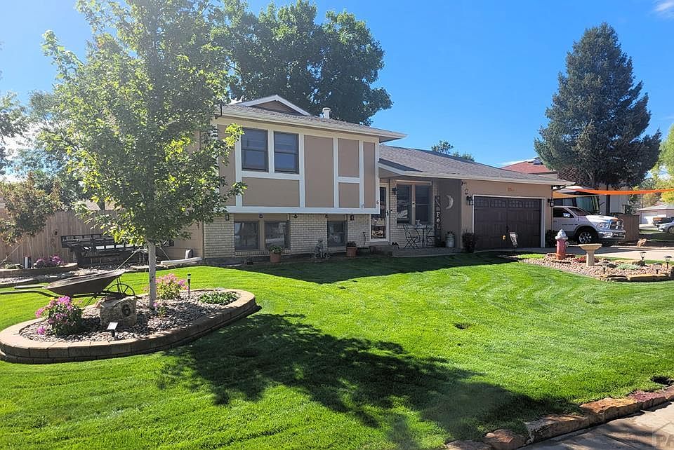 1st image of 6 Archway Ln