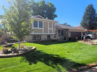 6 Archway Ln, Pueblo, CO 81005