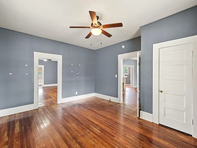 607 W Brown St — Photo 15
