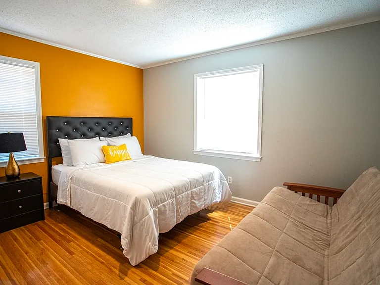 1102 Whitaker Cv — Photo 12