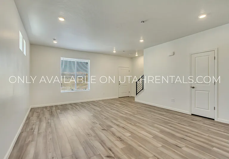 238 N Colonnade Rd — Photo 4