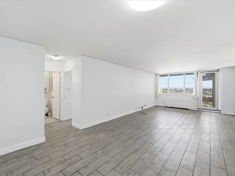 6040 Boulevard East #21J — Photo 2