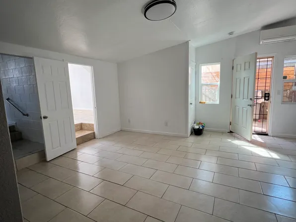 94-140 Awalai Pl, Waipahu, HI 96797