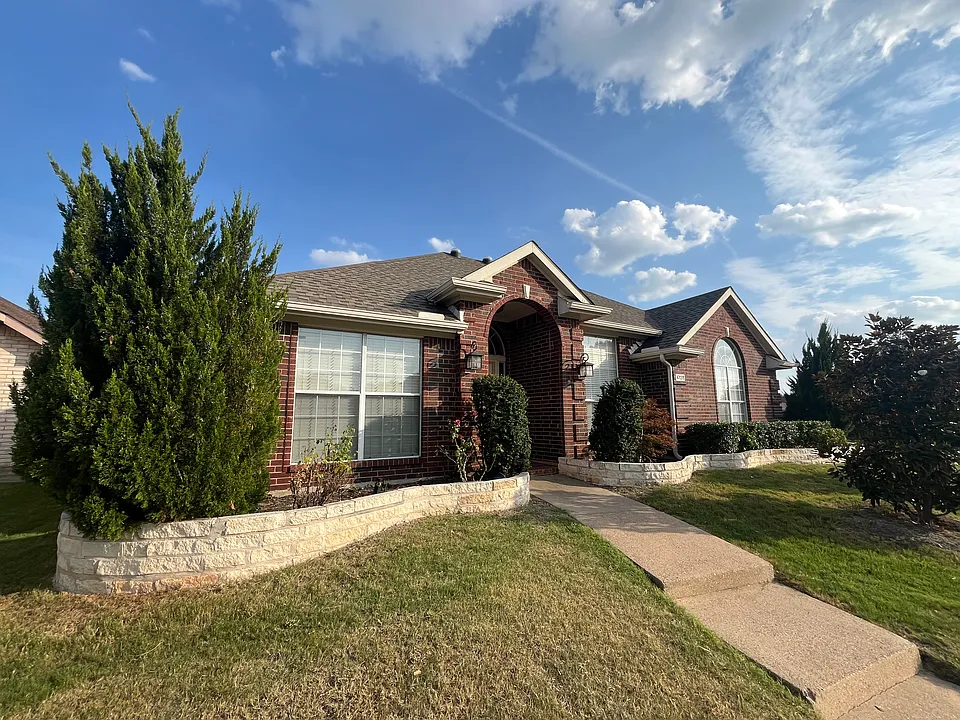 4727 Sunflower Dr