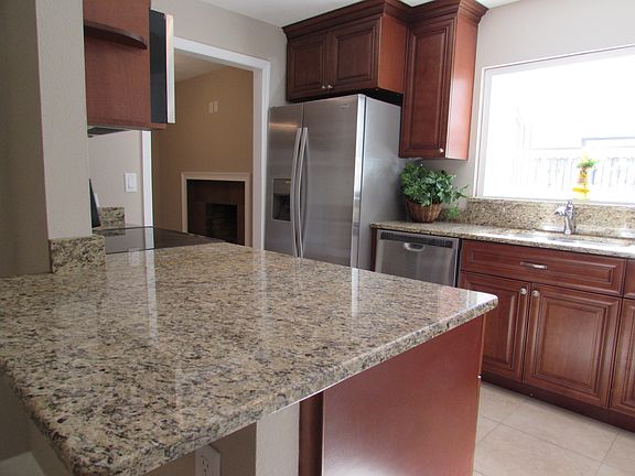 3rd image of 103 Lochinvar Dr