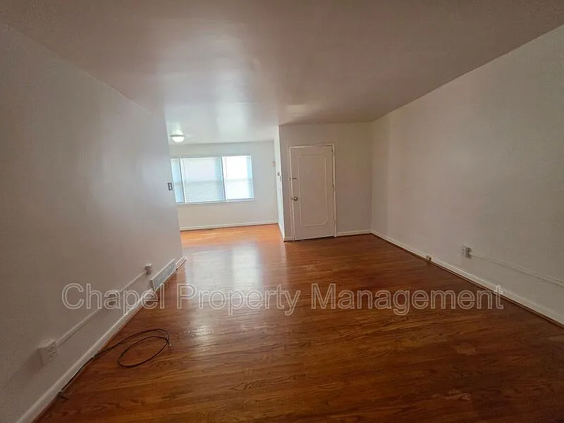 2 bed, 1.0 bath, 1037 sqft, $1,450 — Photo 3