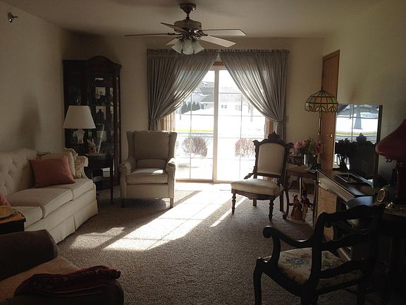 4th image of 357 Cottonwood Ave #1