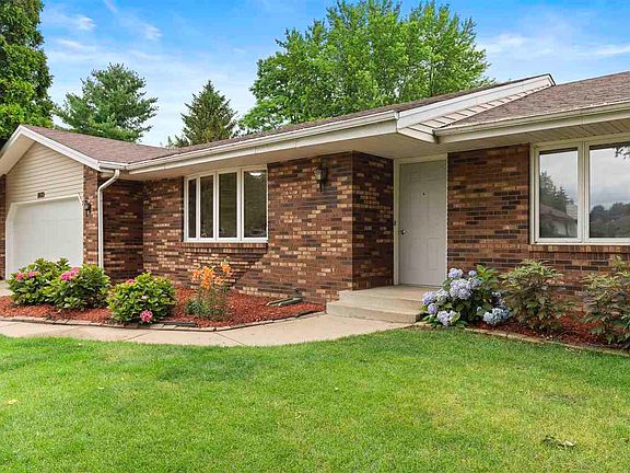 3rd image of 3637 Flambeau Dr