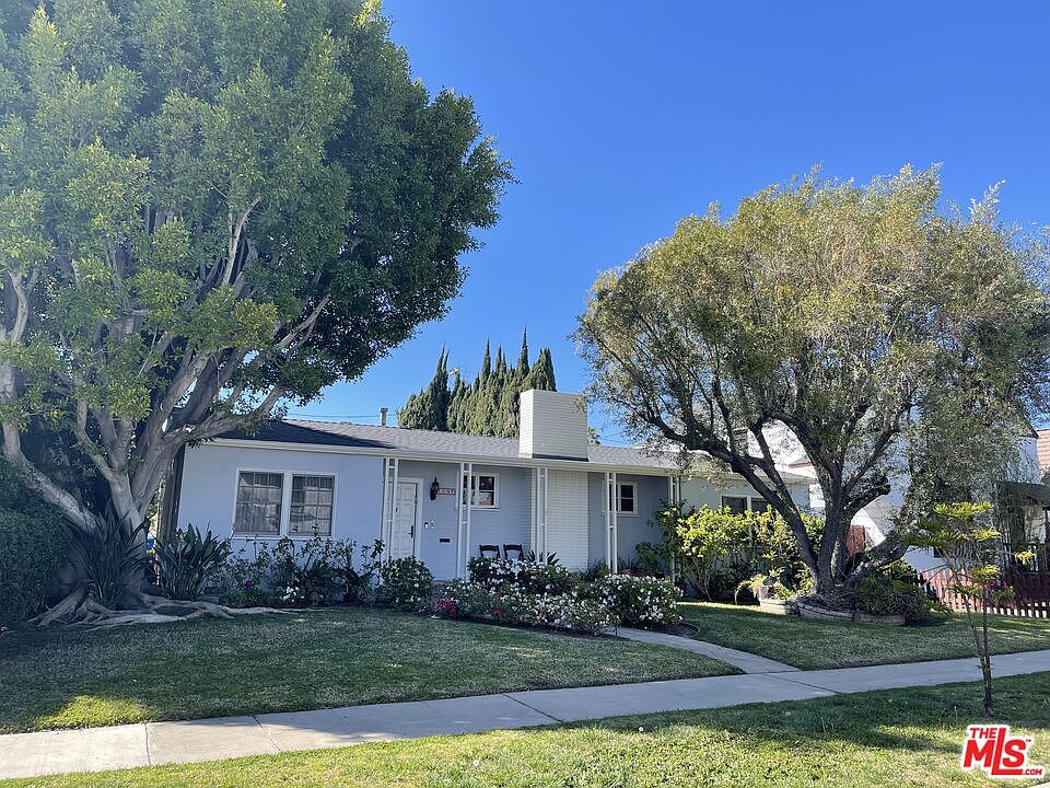 2nd image of 1557 Glenville Dr