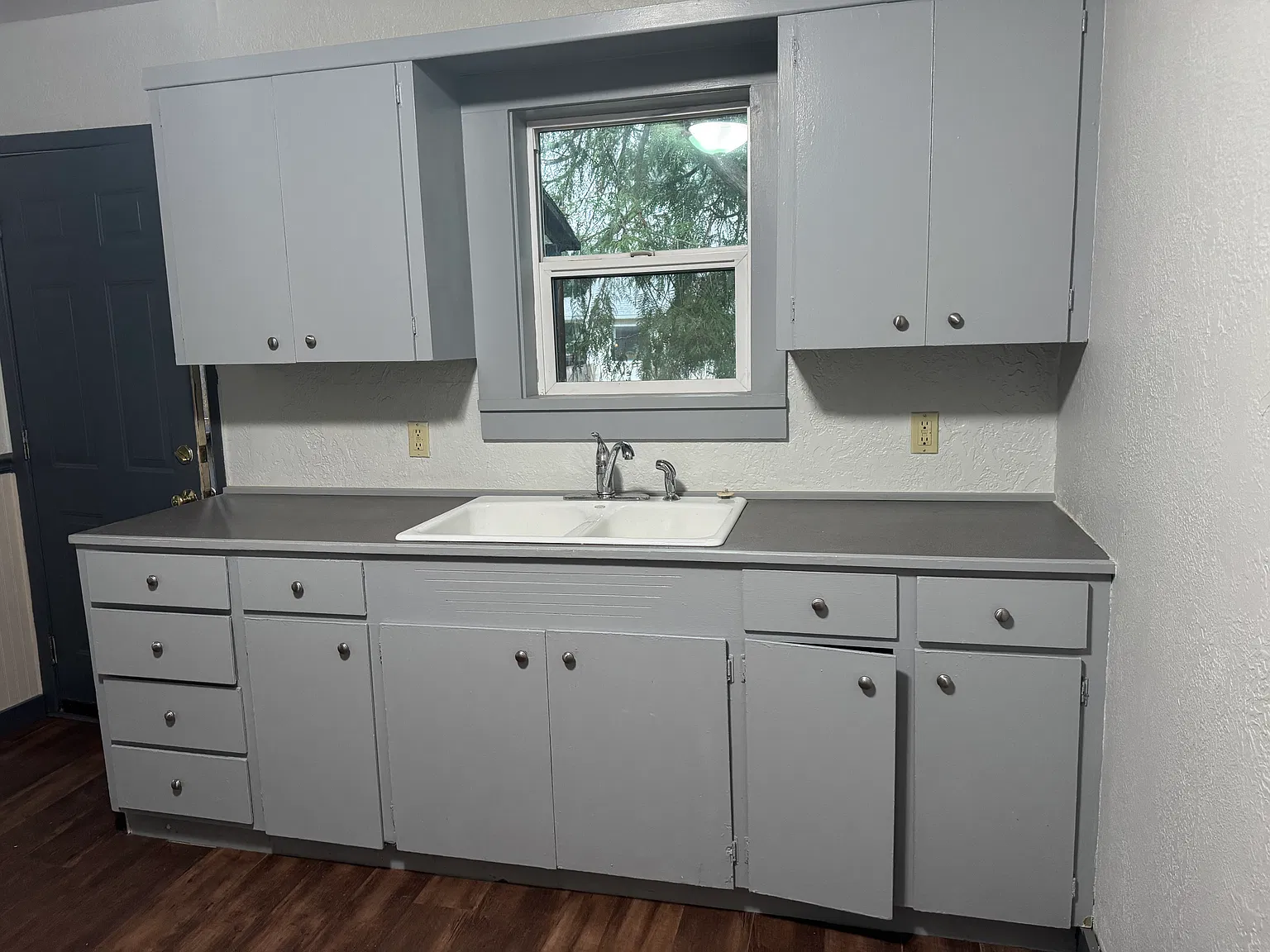 3 bed, 1144 sqft, $2,000 — Photo 4