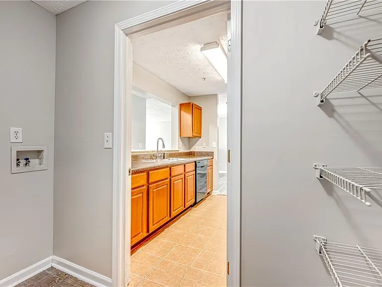 13202 Fairington Ridge Cir — Photo 11
