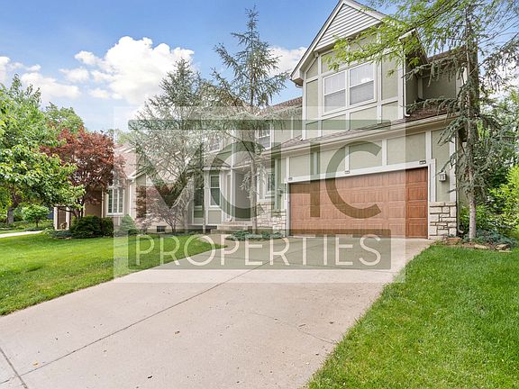 3rd image of 8911 W 132nd St