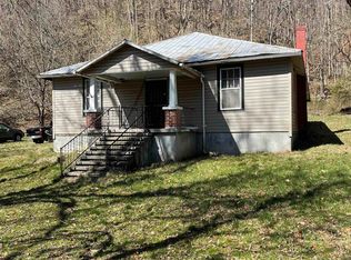 200 Johnson Ave, Pembroke, VA 24136