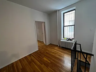 Rented by Salon Realty Corp