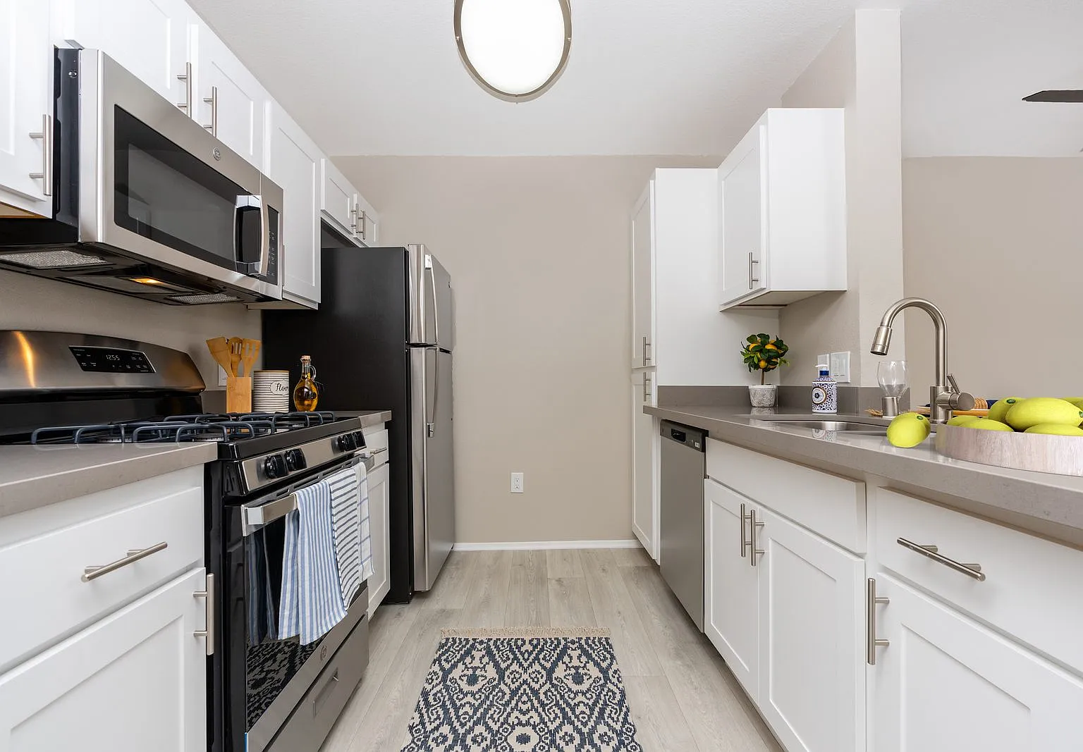 55+ Community - FountainGlen Seacliff — Photo 1
