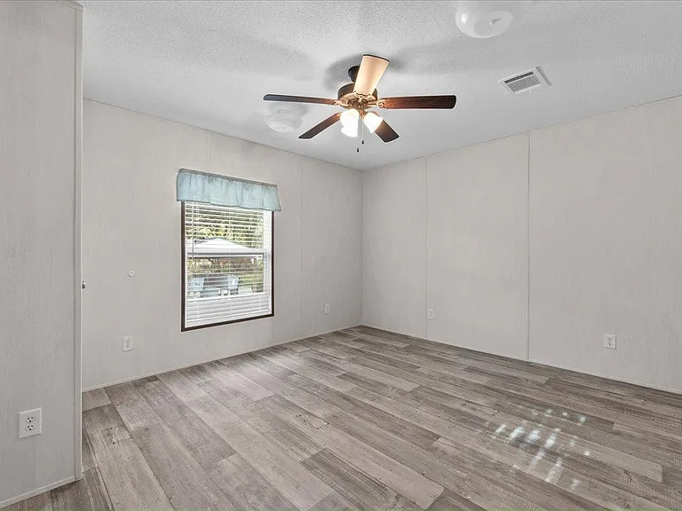 Auburndale Estates — Photo 24