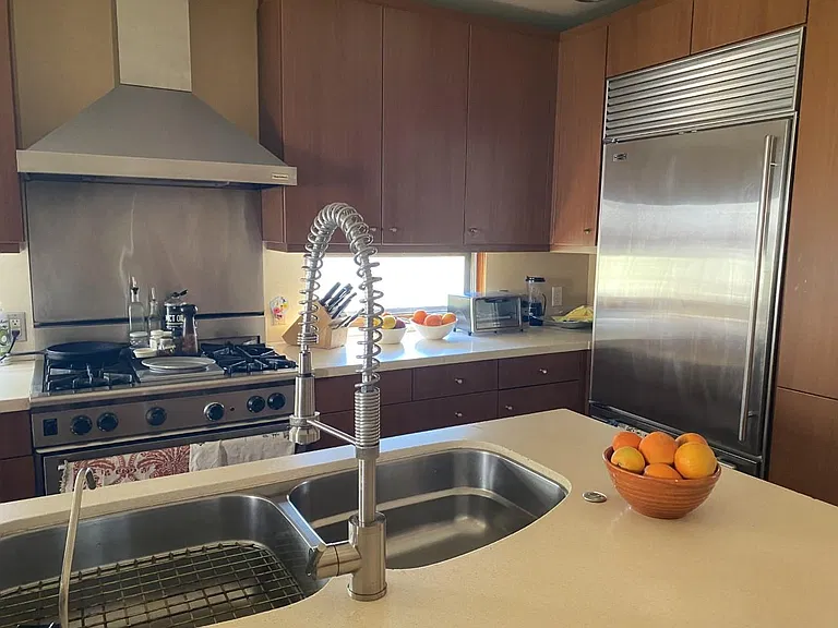 1136 Cordova Ave — Photo 9