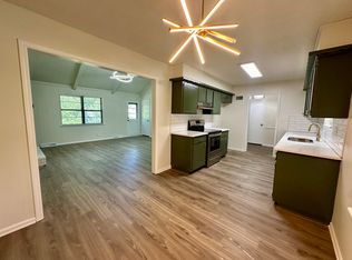 11408 Oak St #1, Kansas City, MO 64114