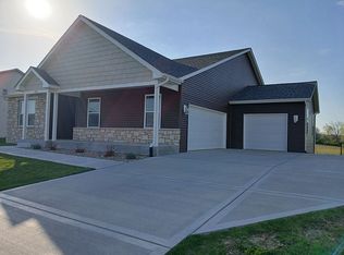 1013 Torrey Ln, Freeburg, IL