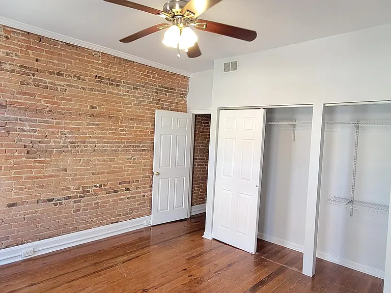 926 S Hanover St — Photo 24