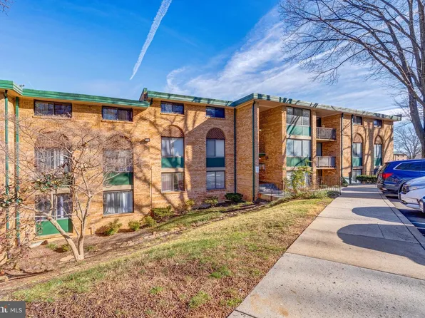 517 N Armistead St APT 303, Alexandria, VA 22312