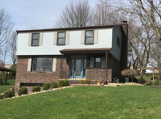 1668 Charlton Heights Rd, Coraopolis, PA 15108