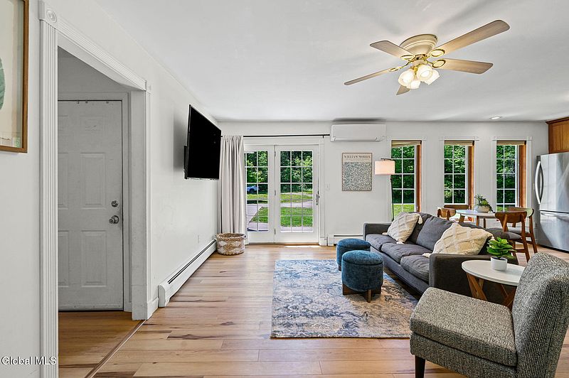 4th image of 340 Wilton Road