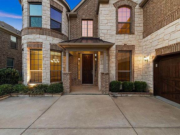 5th image of 529 Royal Glade Dr
