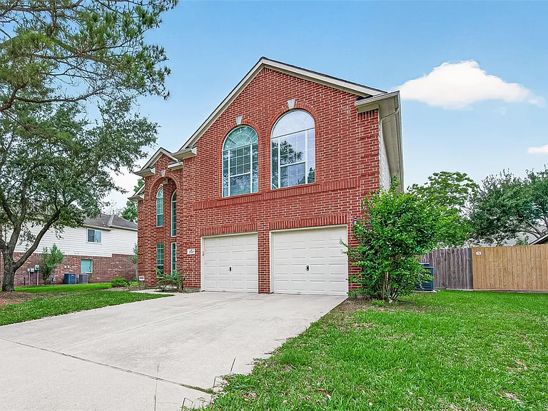 2910 Barton Meadow Ln — Photo 2