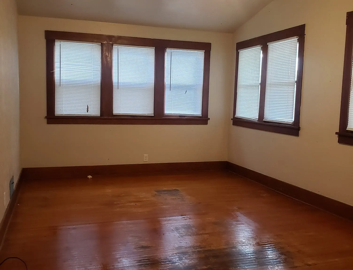 206 East Hammond Street - 1 — Photo 2