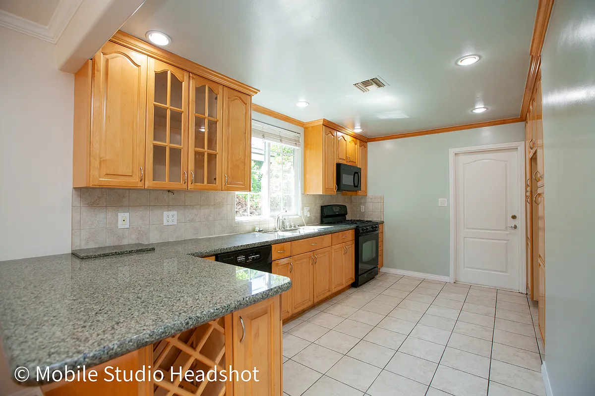 Building Photo - 22618 Cantara St