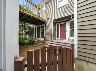 163 Grandview Ln, Mahwah, NJ 07430